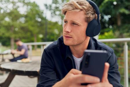 Sony parimad müra summutavad kõrvaklapid on nüüd saadaval uues silmapaistvas värvikuues